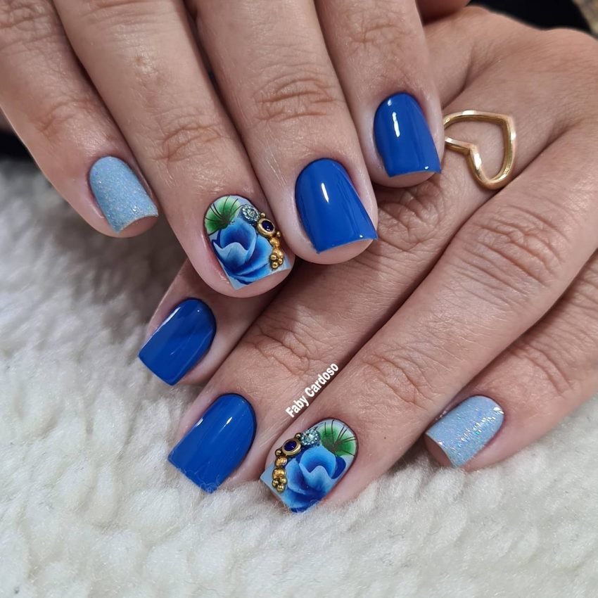 ESMALTES INDISPENSÁVEIS PARA AS MANICURES