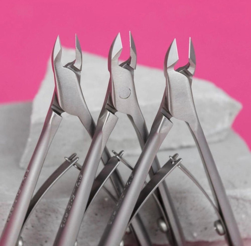 Qual  Alicate Eu Indico Para Manicure Profissional